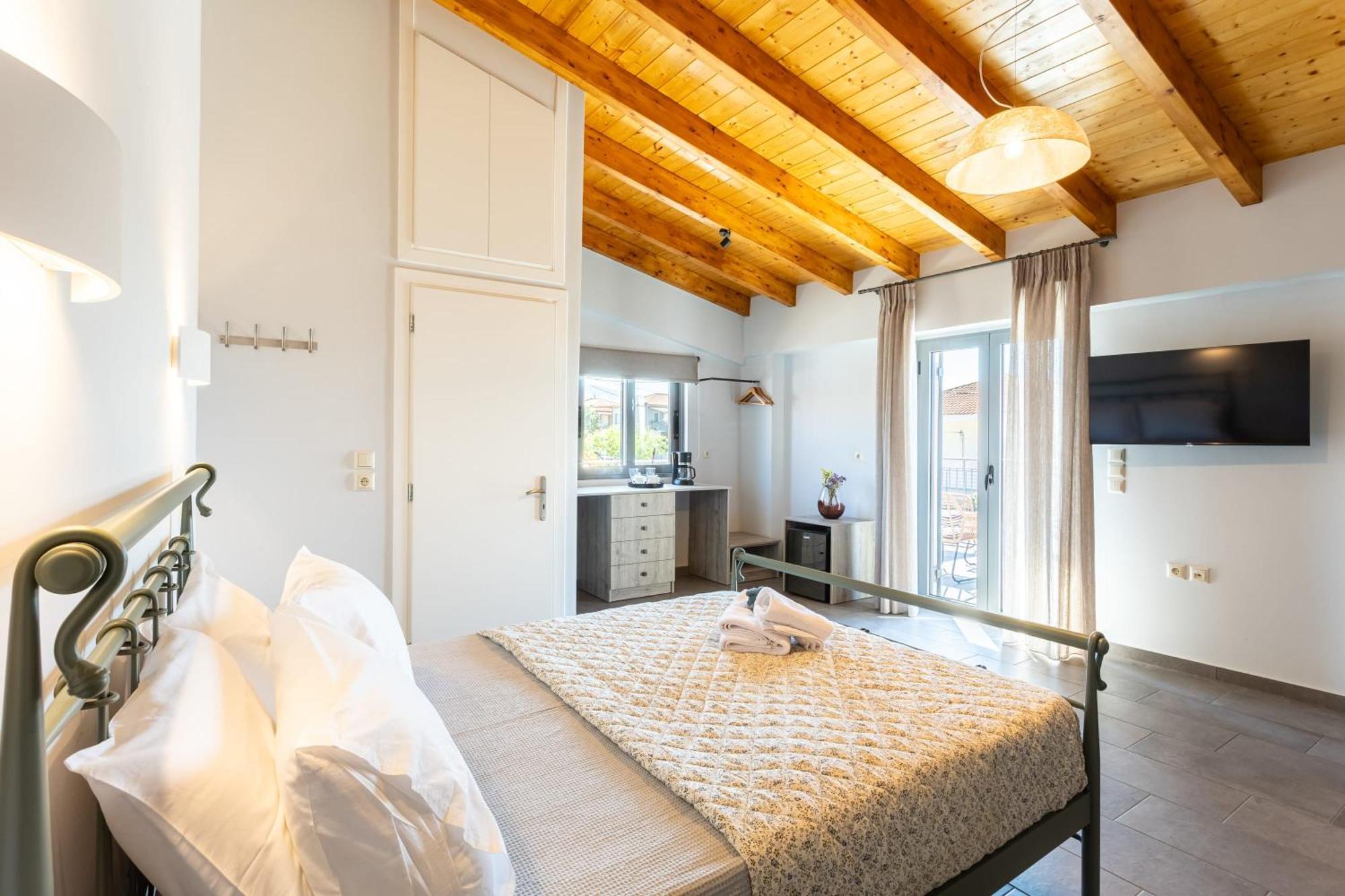 Petrino Serene Nests - Bright Getaways Kakovatos Exterior photo